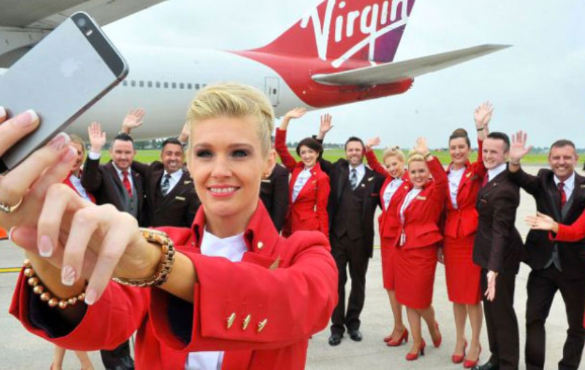 Alcuni impiegati Virgin, felici del nuovo orario di lavoro